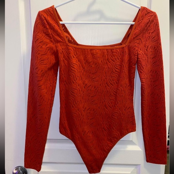 Babaton Bodysuit - Picture 1 of 4